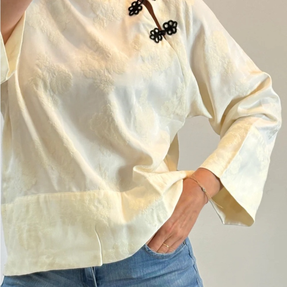 Zara Cream Blouse with Black Accents - Picture 2 of 10
